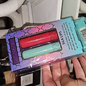 2 COLOR STORY SILK LIPS NOURISHING SHEA BUTTER LIP BUTTER